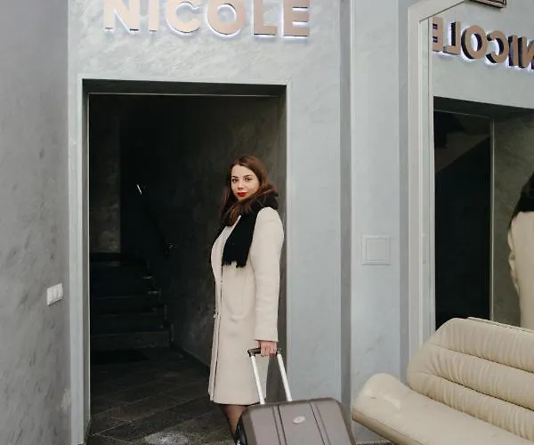 Nicole אוזהורוד