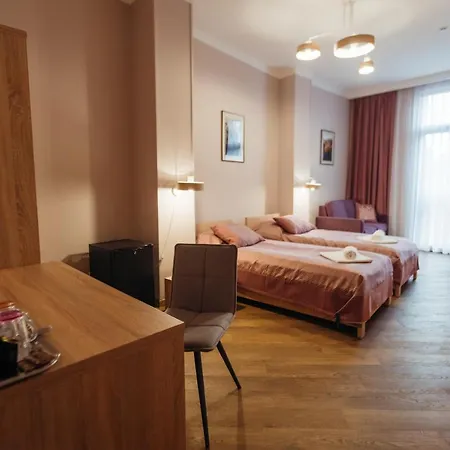 Hotel Nicole *