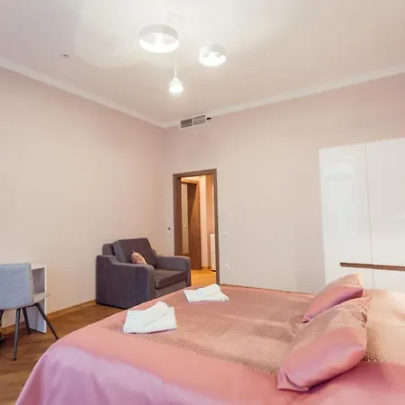 Nicole Otel Ujgorod