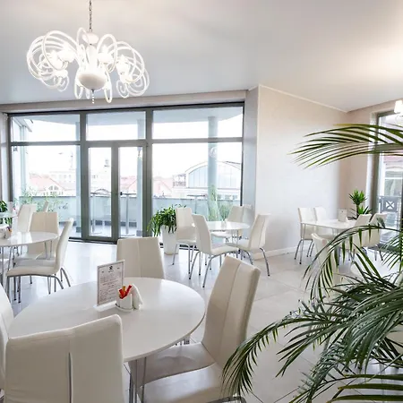 Nicole Hotel